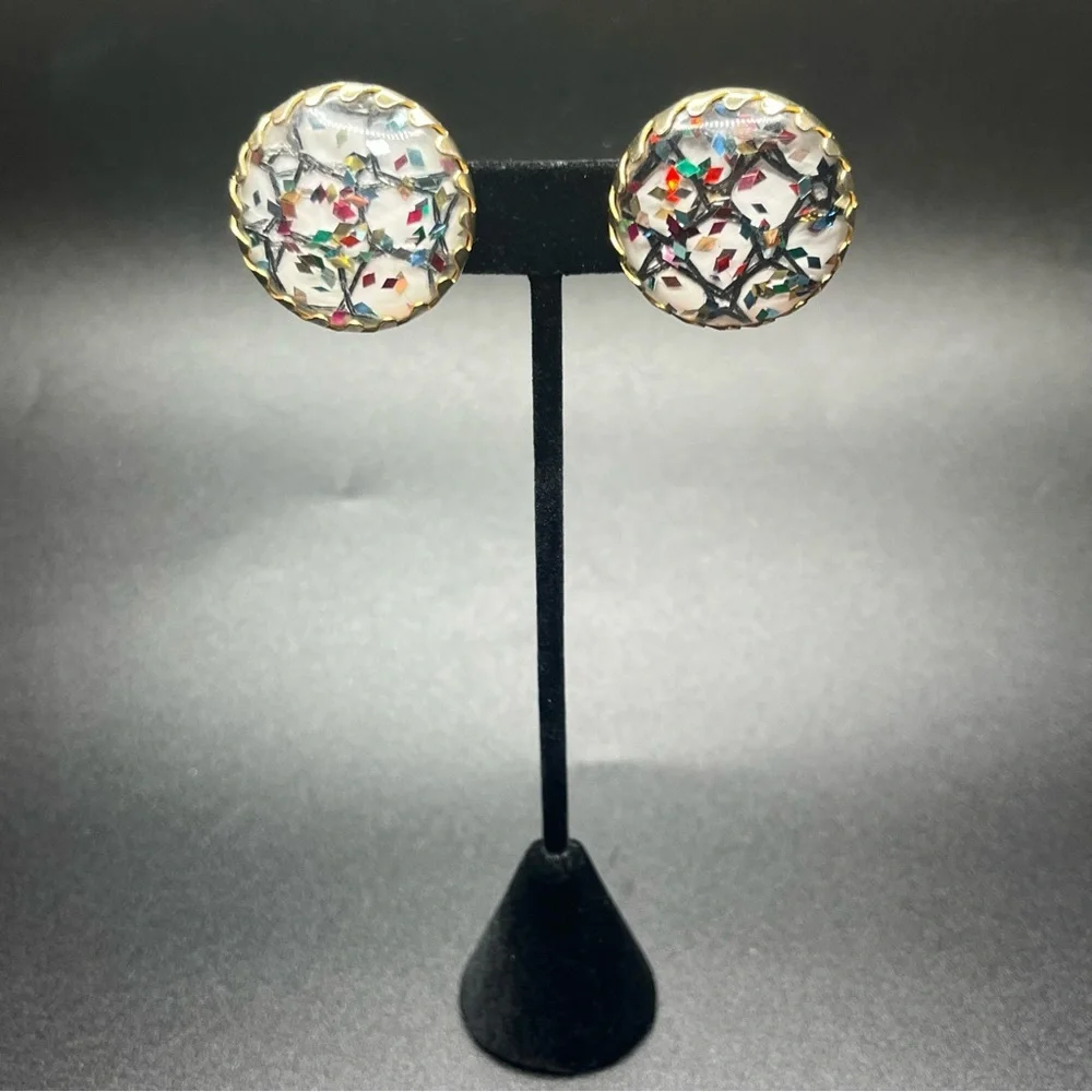 vintage sarah coventry confetti lucite clip on earrings gold tone round